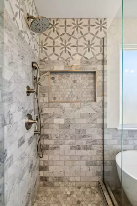 Bath - 305 Devonshire Dr, Franklin, TN 37064 photo 7 of 10
