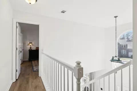 Entry Way - 305 Devonshire Dr, Franklin, TN 37064 photo 6 of 9