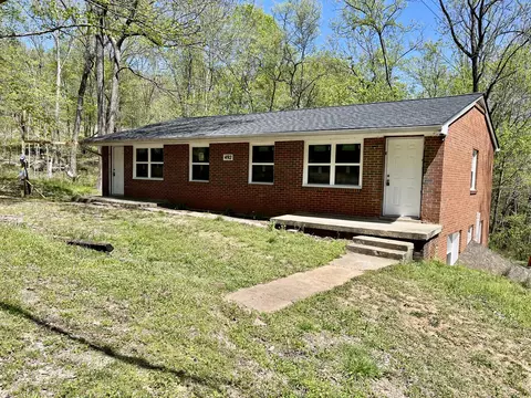 492 Oak St, Clarksville, TN 37042