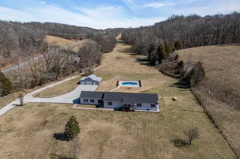 501 Bruce Rd, Dickson, TN 37055