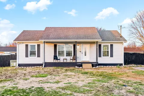 713 Carbondale Dr, Oak Grove, KY 42262