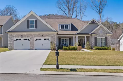 523 Deer Valley Dr, Hixson, TN 37343