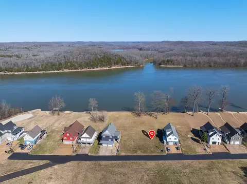 1194 Miracle Rd, Decaturville, TN 38329