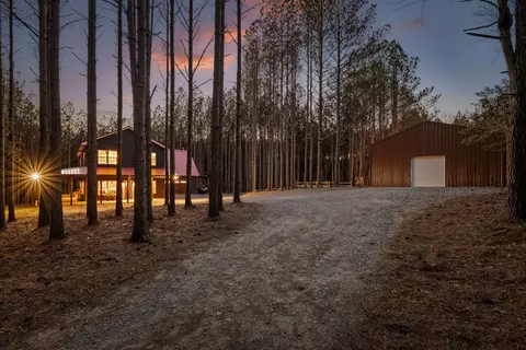 1194 Horseshoe Rd, Signal Mountain, TN 37377