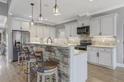 653 Josef Cir, Columbia, TN 38401