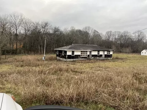 1371 Harris Hollow Rd, Charlotte, TN 37036