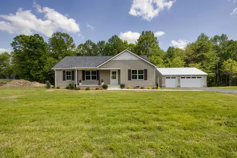 8283 Hoskins Hollow Rd, Westmoreland, TN 37186