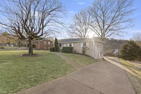 5903 Kinsdale Dr, Nashville, TN 37211