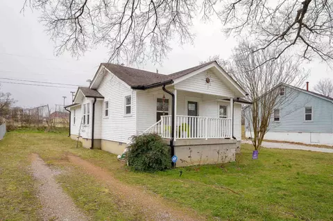 220 Foy Ave, Florence, AL 35630