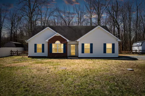143 Centerrock Dr, Christiana, TN 37037