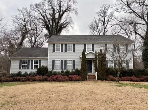 1639 Colonial Shores Dr, Hixson, TN 37343