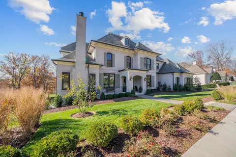 8499 Heirloom Blvd, College Grove, TN 37046