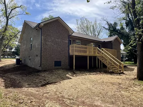 296 S Bratton St, Decherd, TN 37324 photo 4