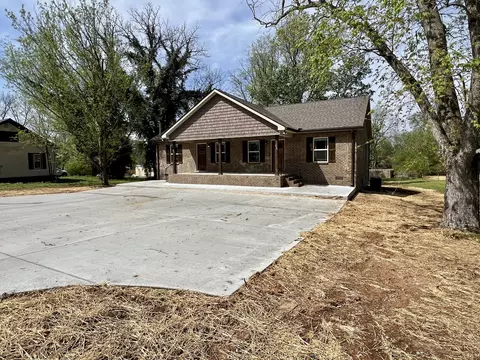 296 S Bratton St, Decherd, TN 37324 photo 3