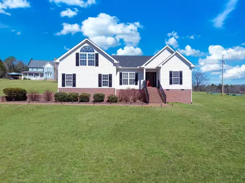 1426 Saint Paul Rd, Charlotte, TN 37036