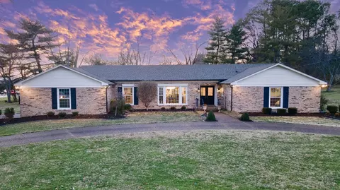 1621 Covington Dr, Brentwood, TN 37027