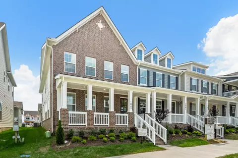 897 Braidwood Ln, Franklin, TN 37064