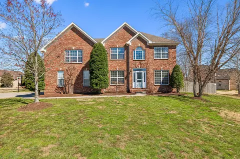 100 Mckain Xing, Hendersonville, TN 37075