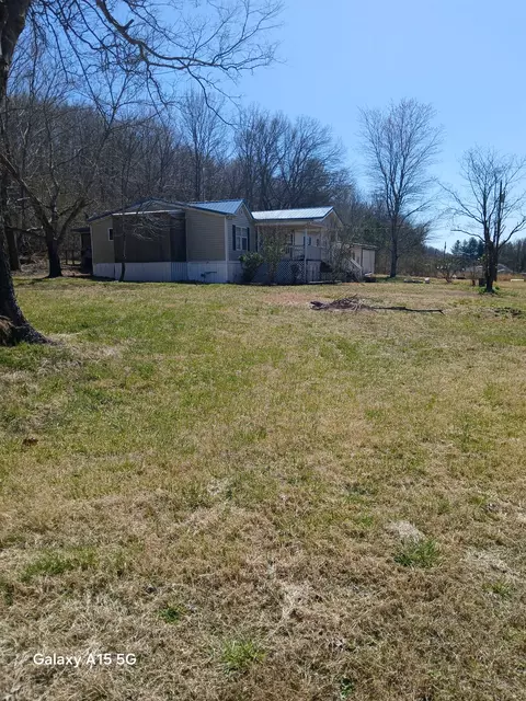 181 Longbranch Rd, Hohenwald, TN 38462