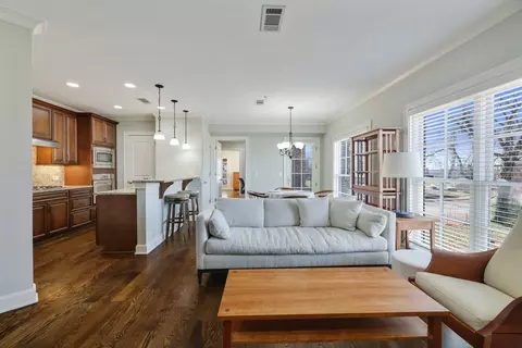 3210 W End Cir #203, Nashville, TN 37203
