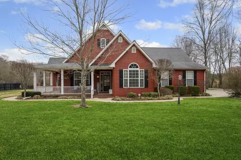 194 Fairview Rd, Dickson, TN 37055