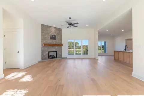 856 Tucker Rd, Dickson, TN 37055 photo 3