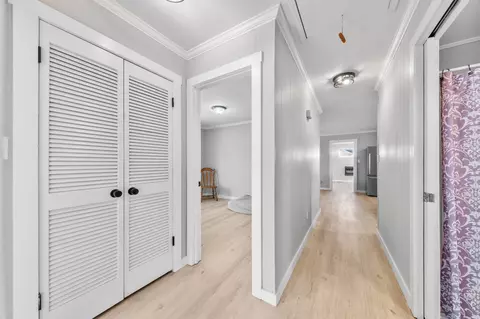 Entry Way - 45 Daniel St, Savannah, TN 38372 photo 1 of 2