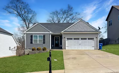 445 Woodtrace Dr, Clarksville, TN 37042