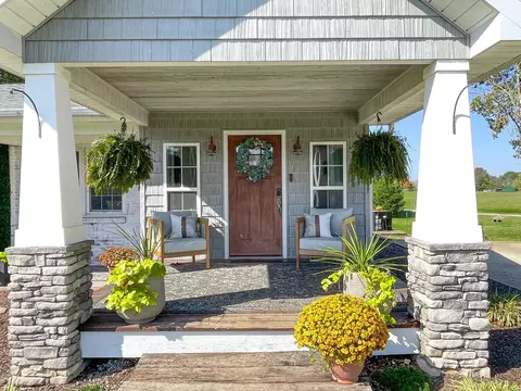 Exterior - 505 2nd Ave S, Loretto, TN 38469 photo 4 of 16