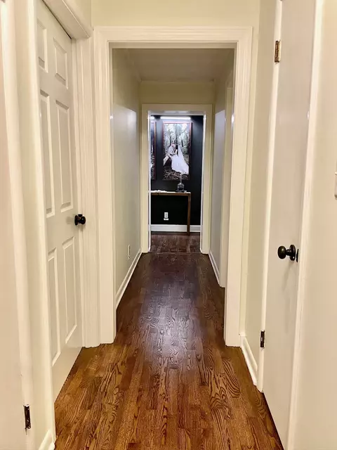Entry Way - 505 2nd Ave S, Loretto, TN 38469 photo 2 of 4