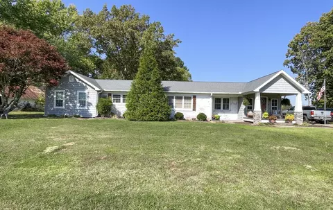 505 2nd Ave S, Loretto, TN 38469