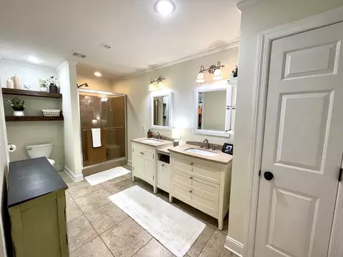 Bath - 505 2nd Ave S, Loretto, TN 38469 photo 3 of 5