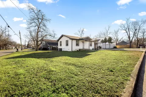222 E Oak St, Murfreesboro, TN 37130 photo 25