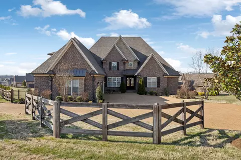 2398 Cages Bend Rd, Gallatin, TN 37066
