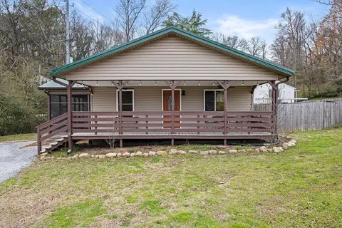 2601 Berkley Dr, Chattanooga, TN 37415