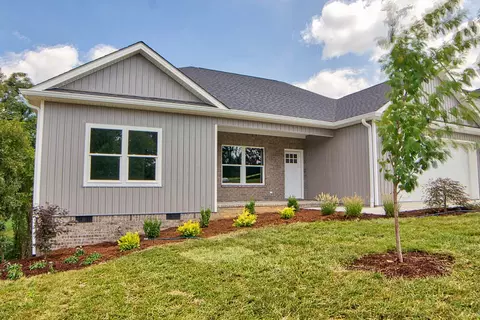 35 Battle Bluff Dr, Rossville, GA 30741
