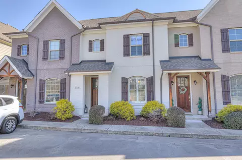 519 Harpeth Park Dr, Nashville, TN 37221