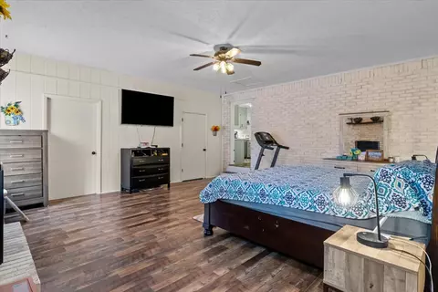 Bedroom - 1060 Twin Pine Rd, Dickson, TN 37055 photo 2 of 7