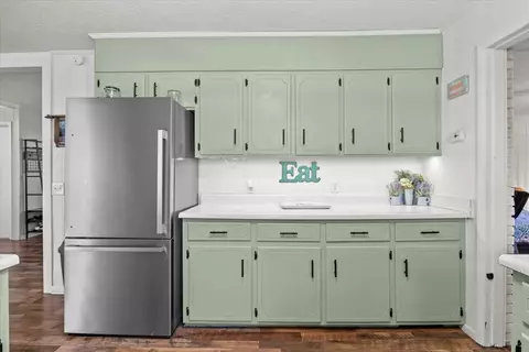 Kitchen - 1060 Twin Pine Rd, Dickson, TN 37055 photo 3 of 4
