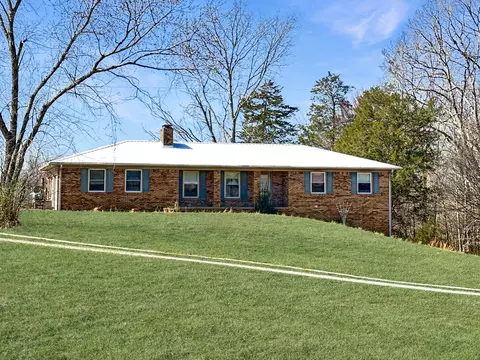 163 Earhart Dr, Big Sandy, TN 38221