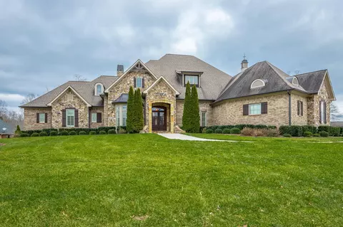 11000 Bridgestone Dr, Soddy Daisy, TN 37379