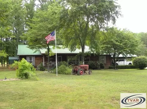 295 Mcgoldrich Acres Rd, Holladay, TN 38341