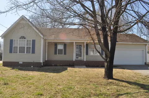 2411 Sawmill St, Murfreesboro, TN 37128