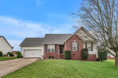 518 Heartland Ln, Murfreesboro, TN 37127