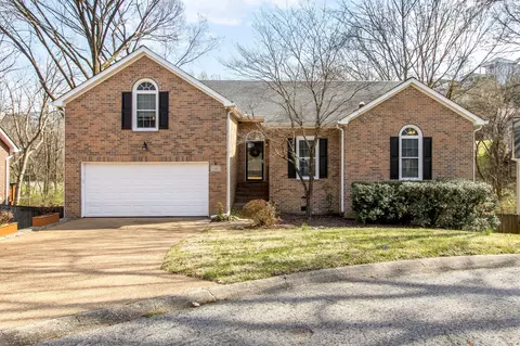 1105 Elmshade Ct, Nashville, TN 37211