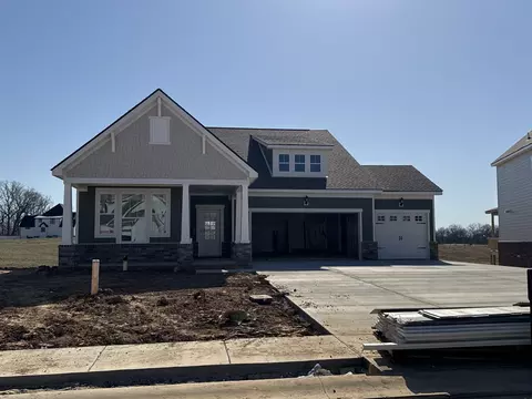 1442 English Oak Dr, Clarksville, TN 37043