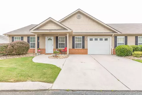404 Cedar Creek Dr, Rossville, GA 30741