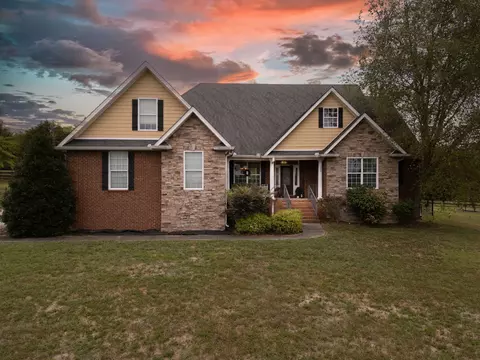 204 Hummingbird Ln, Shelbyville, TN 37160
