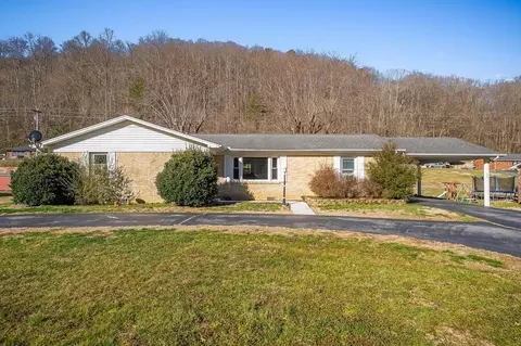 478 S Grundy Quarles Hwy, Gainesboro, TN 38562