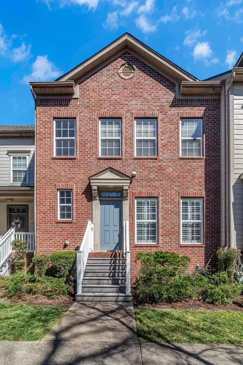 8712 Gauphin Pl, Nashville, TN 37211